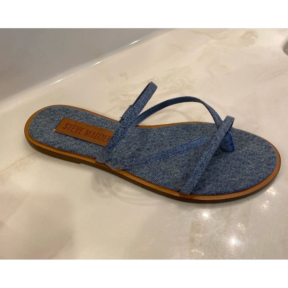 Steve Madden Ellery Blue Denim Thong Sandals Casual Strappy Size 9 NIB Flats